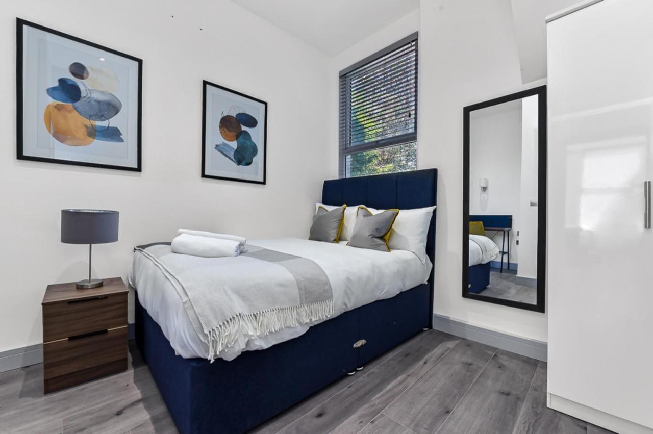 Lovely 2 Bedroom Apartment In Greater London Bagian luar foto