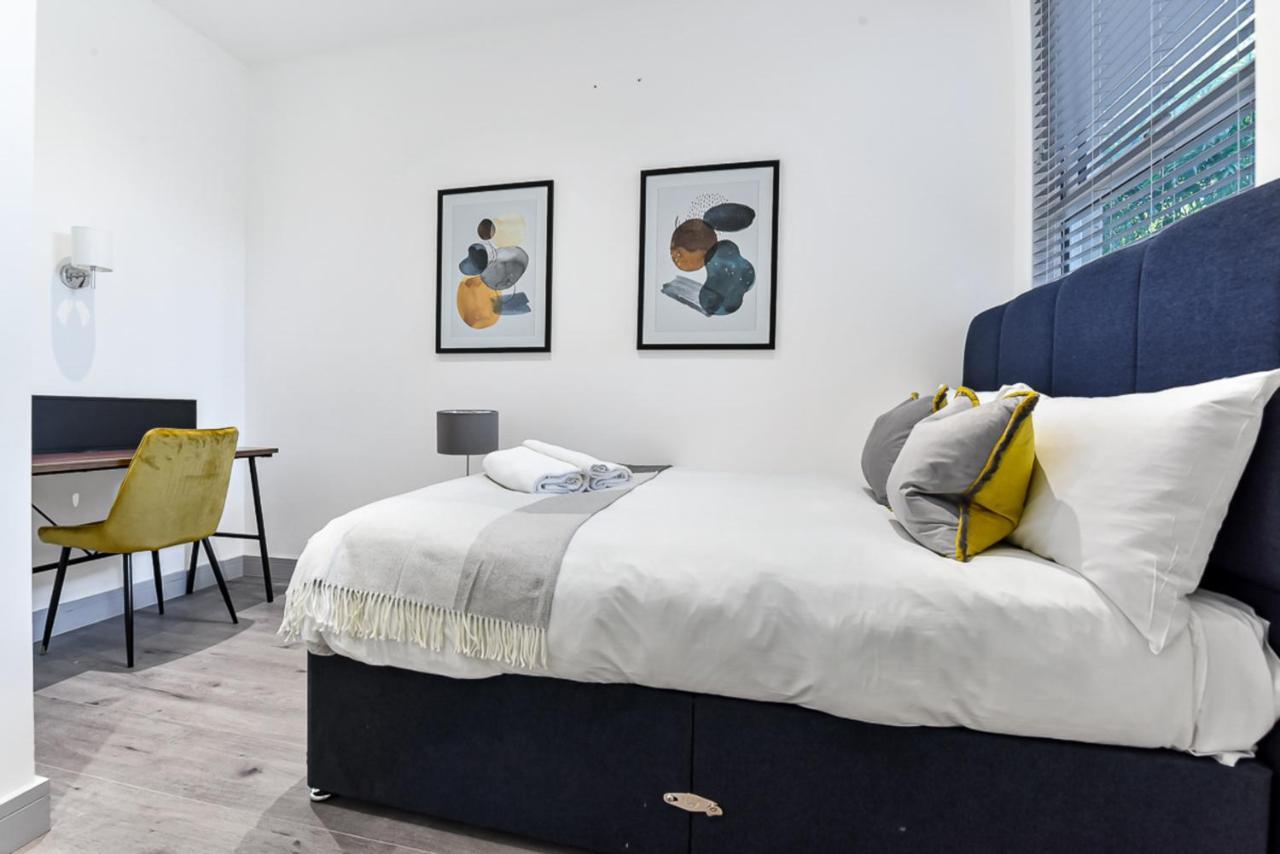 Lovely 2 Bedroom Apartment In Greater London Bagian luar foto