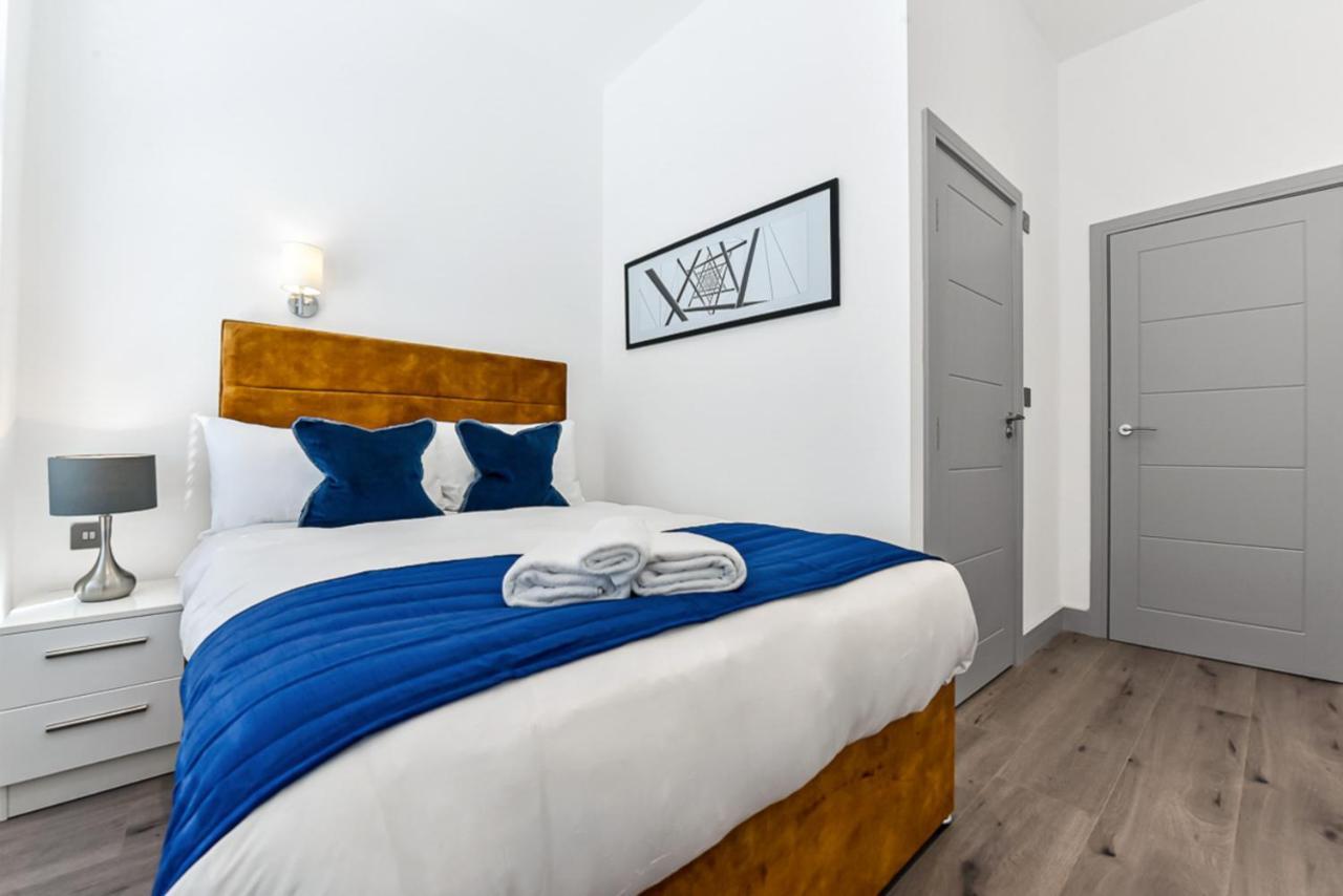 Lovely 2 Bedroom Apartment In Greater London Bagian luar foto